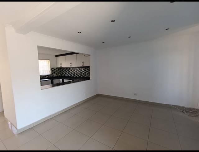 3 BEDROOM HOUSE FOR SALE IN NEWLANDS EAST
